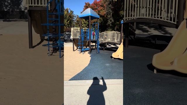 Детская площадка ? в Америке ?? в одном из парков! Подписывайся и узнай про жизнь в Америке?? смотреть онлайн