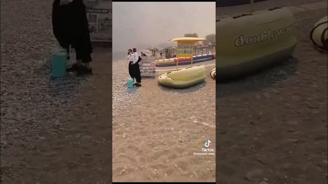 Туристов эвакуируют с греческого острова Родос