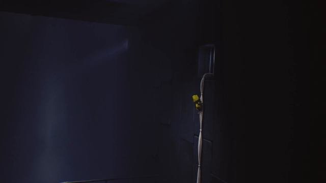 Little Nightmares прохождение! игра про маленькую девочку в капюшоне #1