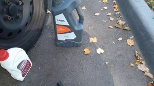 Поменял два резиновых патрубка в двигателе Лада Калина.I changed two pipes in the engine of the car
