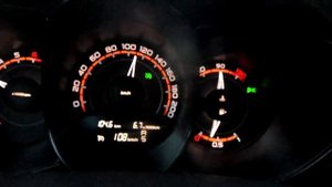 Lada Vesta SW расход топлива и моментальный расход трасса.
