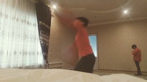 ДВА БРАТА АКРОБТА,ОДИН КЕТМЕНЬ ДРУГОЙ ЛОПАТА