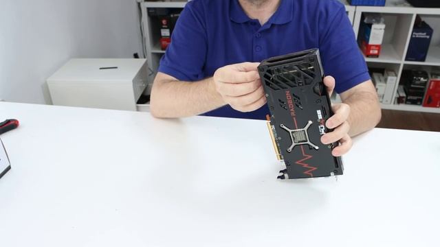 Sapphire Radeon Pulse RX 7600 OC unboxing