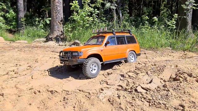Toyota Land Cruiser 80. Scale rcrun80 chassis