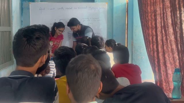 ACID REACT WITH A METAL TO FORM HYDROGEN GAS#expriment #class6to10th #class11th #class12 #chemistry смотреть онлайн