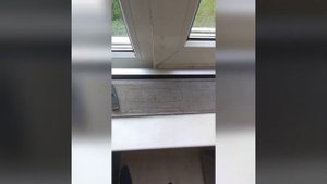 ручка на шторку багажника