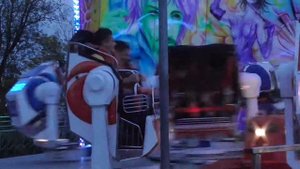 ВДНХ. аттракцион Shake Dance.