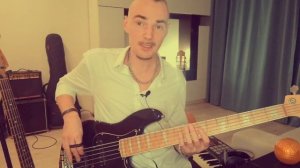 Крутой лайфхак поможет научиться играть пальцами на бас-гитаре, выграть особенности звукоизвлечения