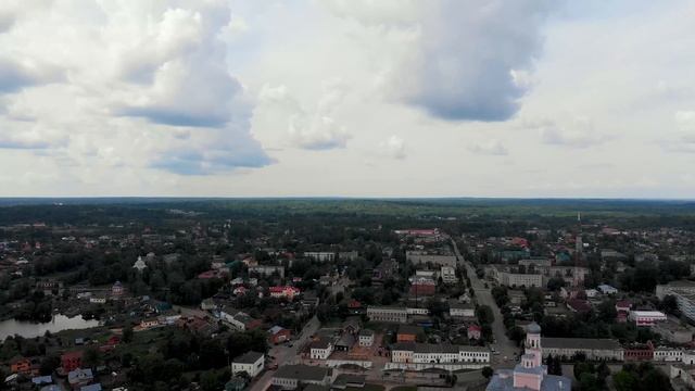 Озеро Валдай, город Валдай, набережная, вид с высоты птичьего полета, 4k