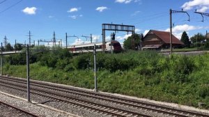 Züge Rotkreuz, Trains Rotkreuz, Züge in Rotkreuz Ost, EW IV Lok in der Mitte