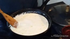 ГОТОВИМ КРИВЕТКИ, МИДИИ В СЛИВОЧНО- ЧЕСНОЧНОМ СОУСЕ