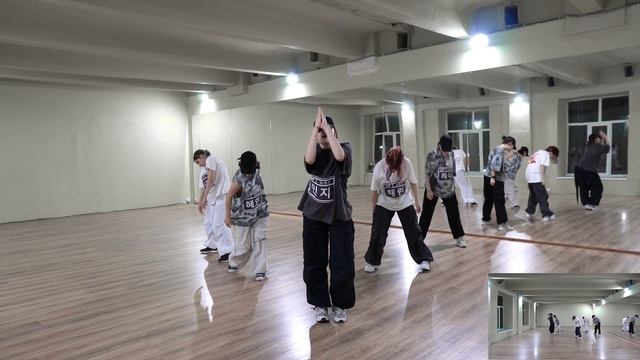 GODS ft. NewJeans (뉴진스) Dance Practice Video | Worlds 2023 Anthem - League of Legends