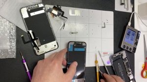 Замена экрана на 11 iPhone (Нельзя так просто взять и заменить!)