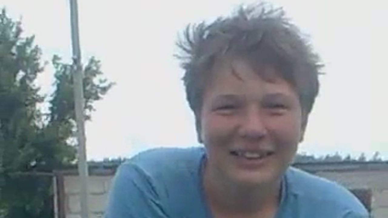 Пацан измазался в говне смотреть онлайн