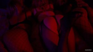 Сash Money | Три девушки кидают деньгами