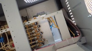 Как устроен внутри и где находятся клеммы подключения в стабилизаторе Shteel (Штиль) ННСТ 3х8,0 кВт