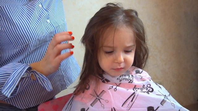 София в салоне красоты для детей  Красота страшная сила  Pretend play beauty salon  Princess makeup