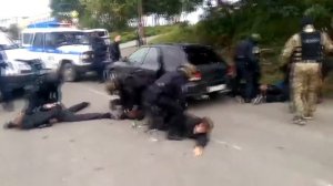РАБОТАЕТ ОМОН жёсткое задержание оперативная съёмка  POLICE  SPECIAL FORCES