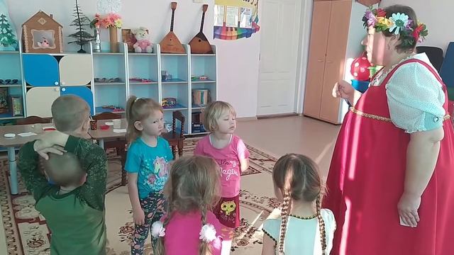 Тараканова Татьяна Юрьевна "Знакомство детей с мотивами гжельской росписи", 2 мл.гр смотреть онлайн