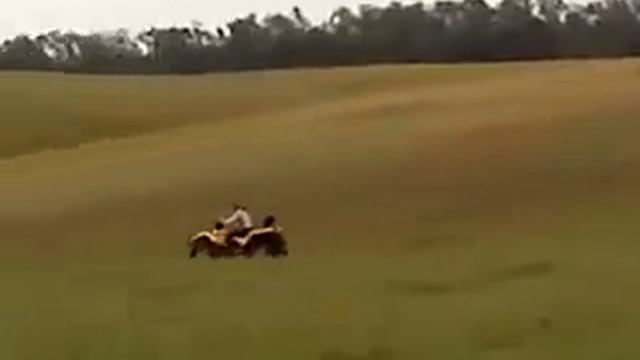 квадроцикл BOMBARDIER смотреть онлайн