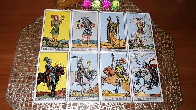 Пажи и рыцари таро. В чем разница? Фигурные карты. Уроки таро.
