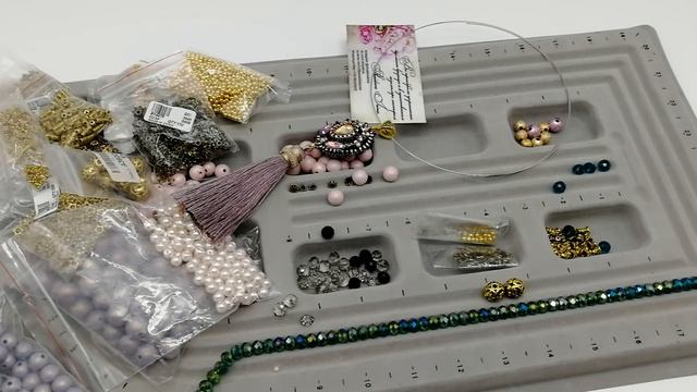 КОЛЬЕ НА МЕМОРИ-ПРОВОЛОКЕ с КУЛОНОМ. Часть1. смотреть онлайн