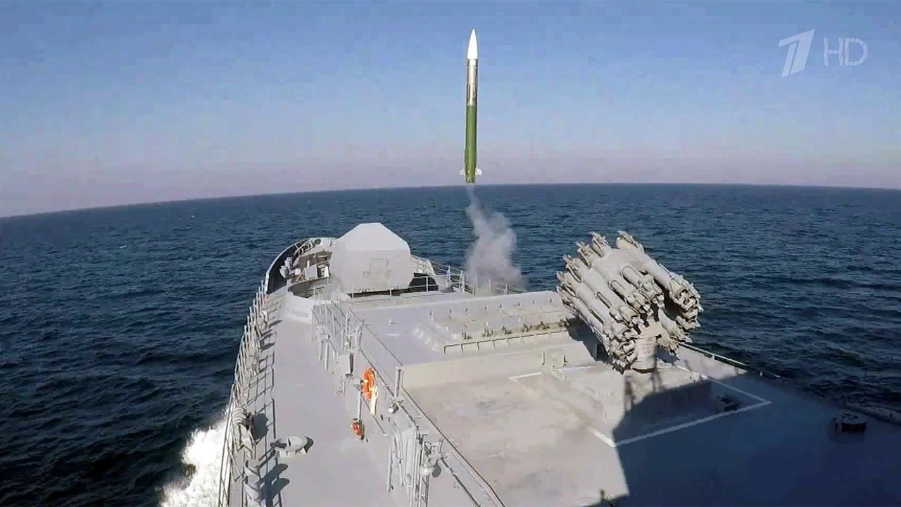 В Минобороны показали кадры уничтожения украинског...м фрегата Черноморского флота у побережья Крыма