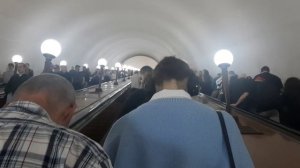 ПОДЗЕМНЫЕ ПЕРЕХОДЫ Под Киевским вокзалом в Москве На станции метро Киевская синей ветки и кольцевой