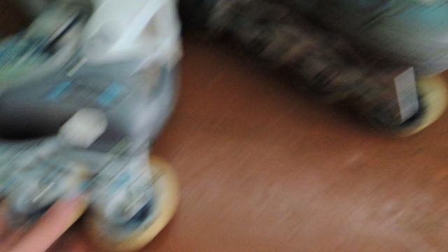 Роликовые коньки