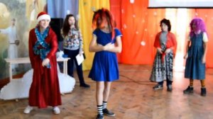 Сценка: "Три девицы под окном". Новый год 2016