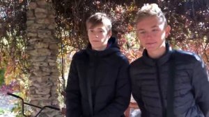 УГАДАЙТЕ ЧЬЯ ПОПА!))