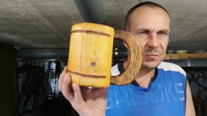 Обзор - Пивная деревянная кружка из двух пород древесины