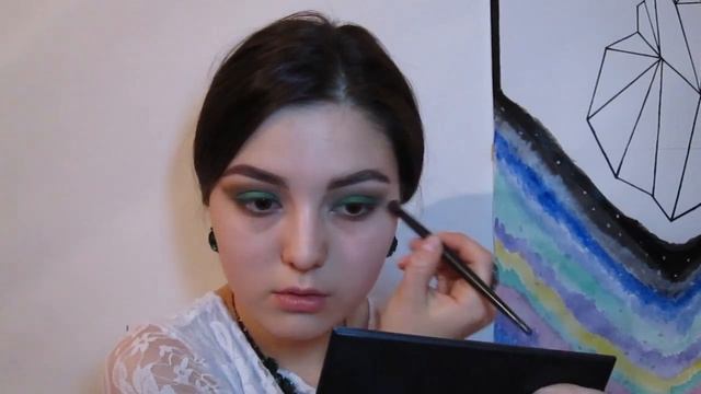 Новогодний макияж | Зеленый смоки с глиттером