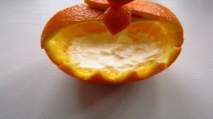 Фруктовый салат в апельсиновой корзине