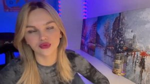 Муж сидит на сайтах знакомств - в чем причина и что делать?