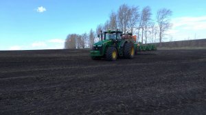 Трактор John Deere 8310R + сеялка