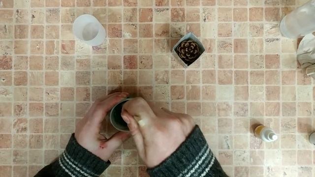 Шишка в эпоксидной смоле. Проставка для рукояти ножа. Стабилизация. смотреть онлайн