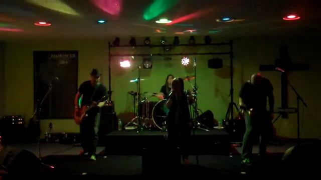 Knocking Down the monitor!!!!!.mp4 смотреть онлайн