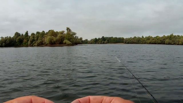 Рыбалка,джиг спиннинг на карьерах, клёв в безклёвье.10.08.2019 смотреть онлайн