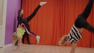 Акробатика для детей. Современно-акробатический танец. SCENA dance school.
