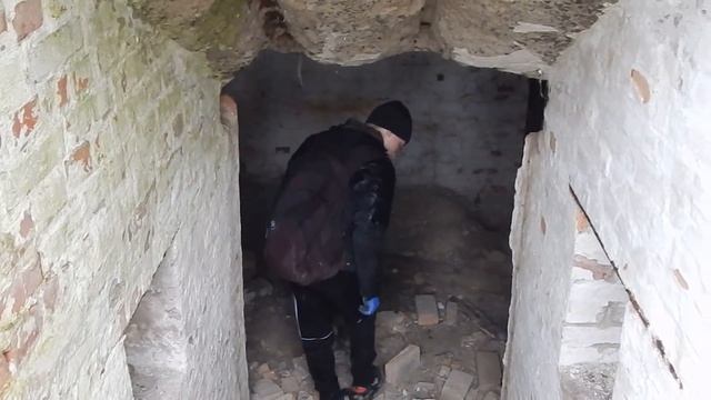 НЕОЖИДАННЫЕ СТАРЫЕ НАХОДКИ В ЗАБРОШЕННОМ ДОМЕ! В Поисках Клада от Влада!