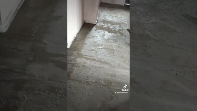 штукатурка ротбандам под обои и стяжка пола всё готово закончили смотреть онлайн