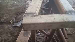 САМОДЕЛЬНЫЙ ..ПЛУГ...МТЗ 82.. РАЗМЕРЫ И УГЛЫ ВЫСТАВЛЕНЫ..ПАХАТЬ БУДЕТ...