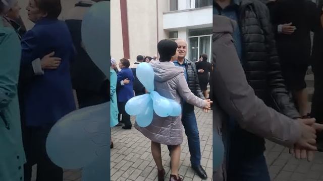 Я поцелуем выпью твои слёзы.....17.09.22 смотреть онлайн