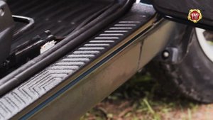 Накладки на внутренние пороги дверей Lada (ВАЗ) Нива (russ-artel.ru)