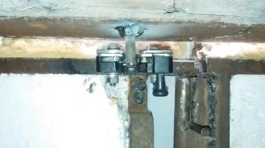 Автомобильный замок на ворота гаража