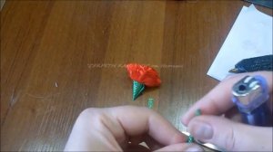 Всего из 3х отрезков органзы получается пышная гвоздика! Брошь из георгиевской ленты на 9 Мая.