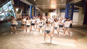 MAMA MIA (HE'S ITALIANO)~HAPPY DANCE (一)