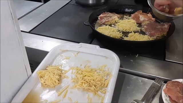 ЭТОТ РЕЦЕПТ ВЗОРВАЛ ИНТЕРНЕТ! Безумно вкусное мясо в картофельной шубке на праздничный стол!