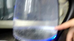 Как убрать белый налёт с чайника